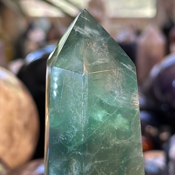 Green Fluorite Crystal Tower! - Picture 4 of 11